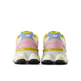New Balance Tennis Shoe - 9060 LDB
