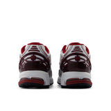 New Balance Tennis Shoe - U1906 - White / Red