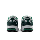 New Balance Tennis Shoe - U1906 - White/Green