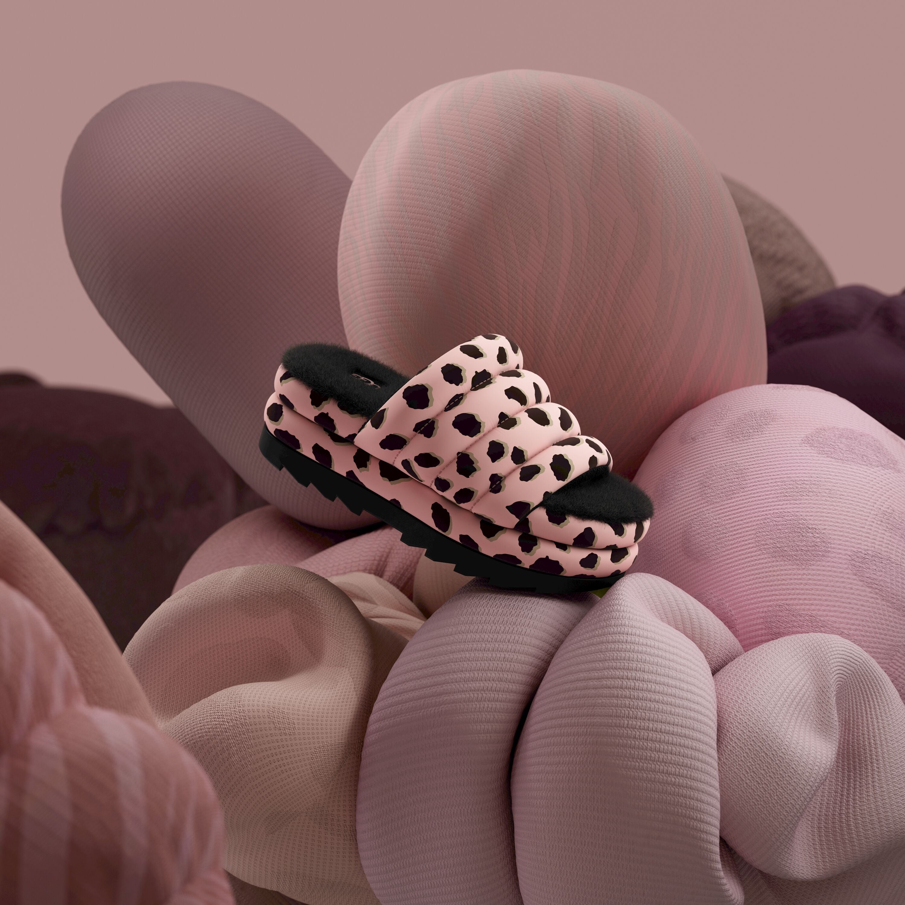 Ugg Women's Maxi Slide Cheetah Print Pink Scallop 8 M